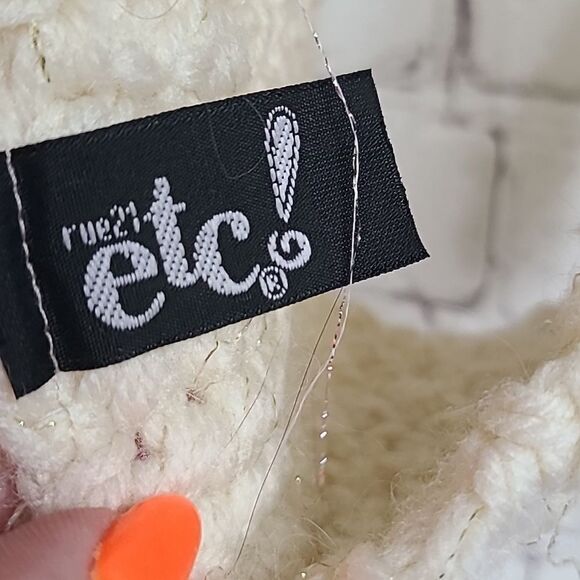 Rue21 Women Ivory Metallic Crochet Knit Ribbed Solid Winter Headband Ear Warmer - Picture 6 of 6